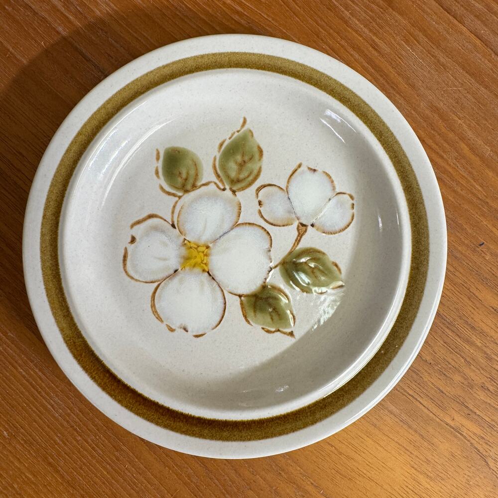 Set/4 Vtg Bread & Butter Plates New Spring by Daniele Collection Dogwood Blossom